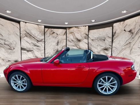Used 2008 MAZDA MX-5 Miata Grand Touring w/ Premium Pkg RWD image 12