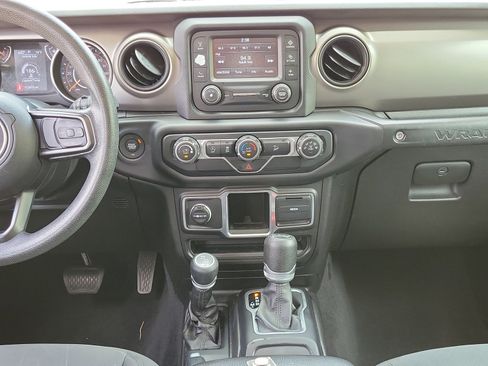 Used 2018 Jeep Wrangler Unlimited Sport AWD/4WD image 26