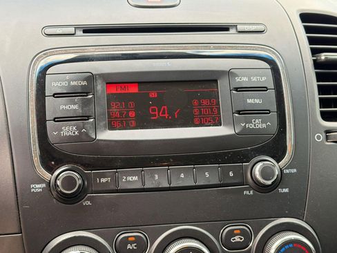 Used 2017 Kia Forte LX image 23