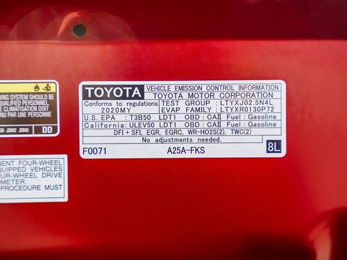 Certified 2020 Toyota RAV4 LE image 29