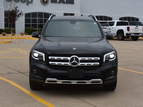 Used 2021 Mercedes-Benz GLB 250 image 2