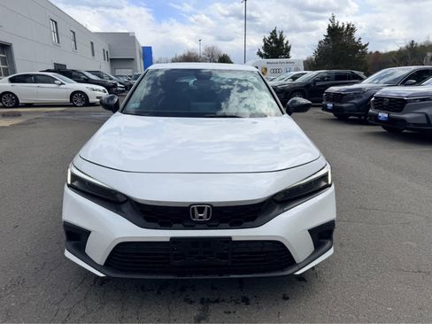 Used 2024 Honda Civic Sport image 2