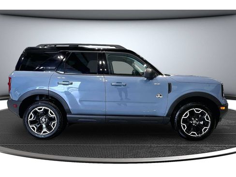 Used 2025 Ford Bronco Sport Outer Banks w/ Outer Banks Tech Package+ AWD/4WD image 14
