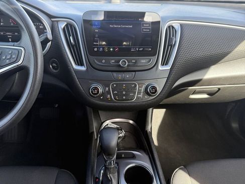 Used 2023 Chevrolet Malibu LT image 13