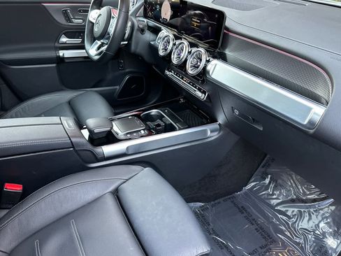 Used 2023 Mercedes-Benz EQB 300 4MATIC image 18