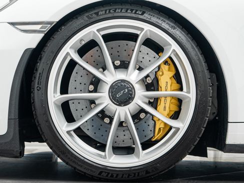 Used 2018 Porsche 911 GT3 RWD image 10