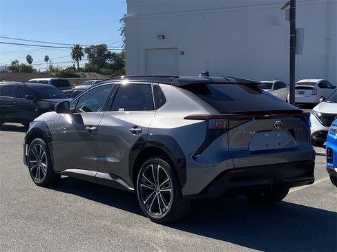 Used 2024 Toyota bZ4X Limited w/ Weather Package image 4