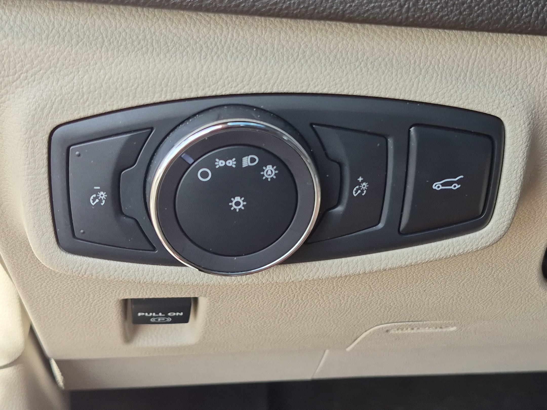 Used 2019 Lincoln MKC Select w/ Select Plus Package AWD/4WD image 17