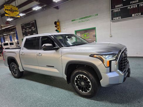 Used 2022 Toyota Tundra SR5 w/ TRD Off-Road Package AWD/4WD image 4