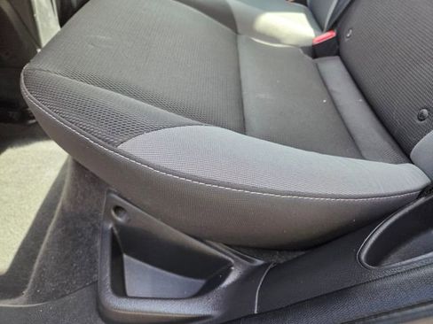 Used 2012 Ford Focus SE FWD image 34