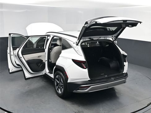 Certified 2025 Hyundai Tucson SEL image 17