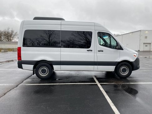 Used 2024 Mercedes-Benz Sprinter 2500 image 8