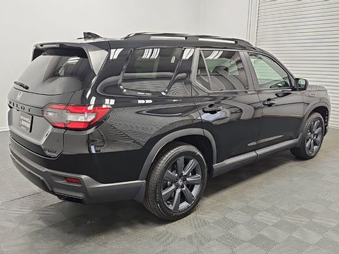 New 2026 Honda Pilot Sport image 7