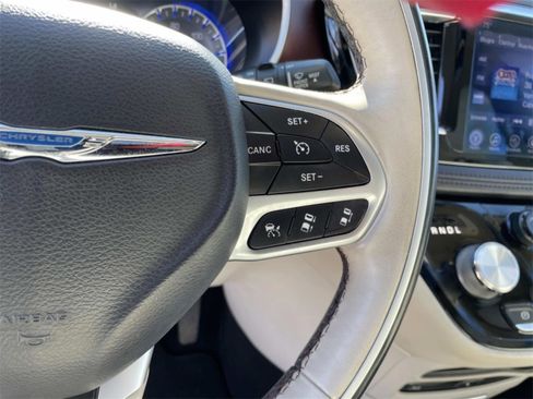 Used 2017 Chrysler Pacifica Limited w/ UConnect Theater Package image 20