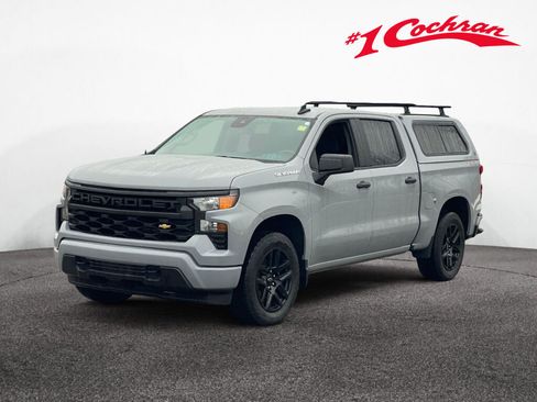 Used 2024 Chevrolet Silverado 1500 Custom image 3