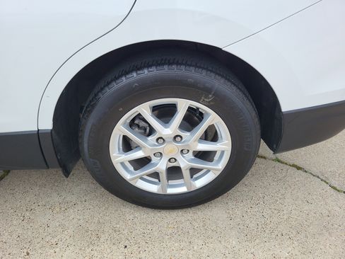 Used 2022 Chevrolet Equinox LS w/ LS Convenience Package image 26