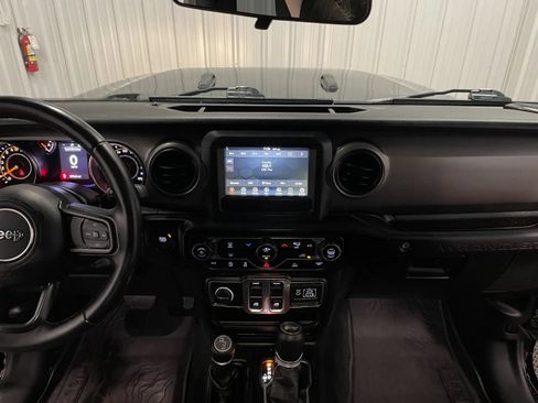 Used 2022 Jeep Wrangler Sport AWD/4WD image 29
