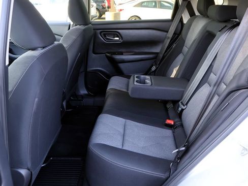 Used 2025 Nissan Rogue SV FWD image 25