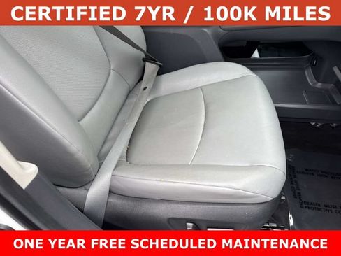 Used 2024 Toyota Sienna XLE FWD image 10
