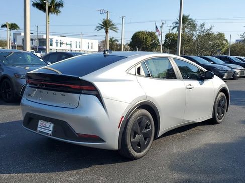 New 2026 Toyota Prius LE image 4
