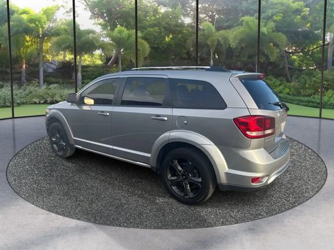 Used 2019 Dodge Journey Crossroad FWD image 7