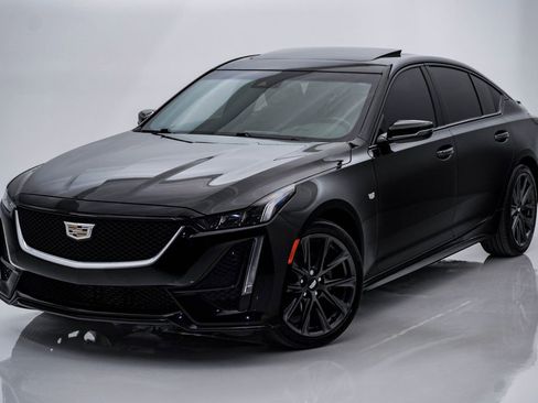 Used 2021 Cadillac CT5 Sport image 3