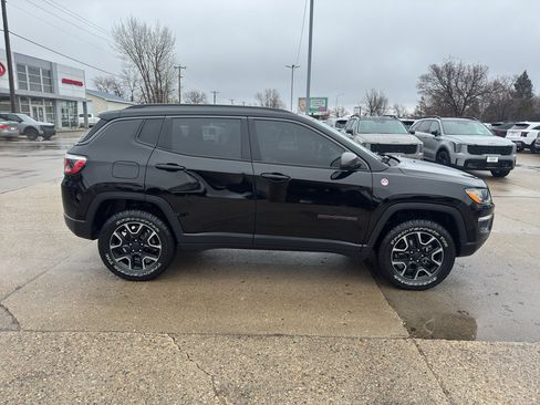 Used 2018 Jeep Compass Trailhawk w/ Cold Weather Group AWD/4WD image 5