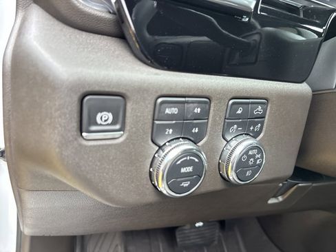 New 2025 GMC Sierra 2500 SLT w/ SLT Premium Package image 28