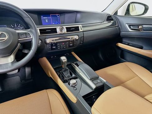 Used 2016 Lexus GS 200t image 25