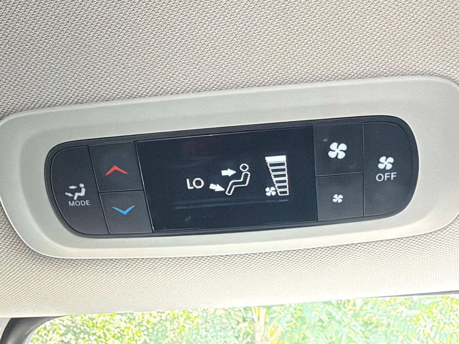 Used 2024 Chrysler Voyager LX FWD image 24
