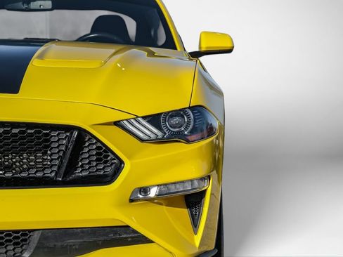 Used 2018 Ford Mustang GT w/ Black Accent Pkg image 28