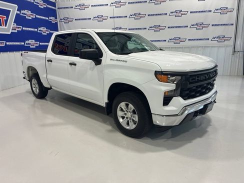 Used 2022 Chevrolet Silverado 1500 W/T w/ WT Convenience Package AWD/4WD image 8