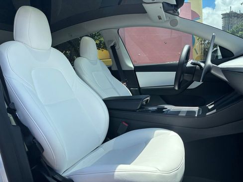 Used 2022 Tesla Model Y Performance AWD/4WD image 8
