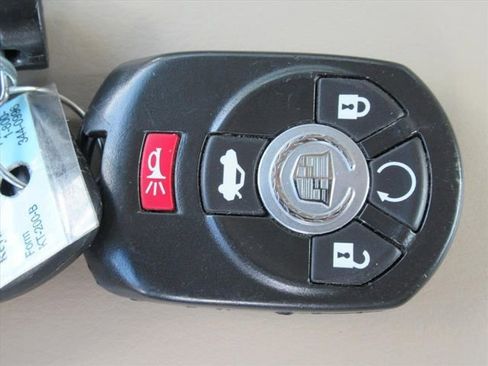 Used 2006 Cadillac STS w/ Preferred Equipment Group RWD image 30