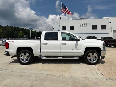 Used 2018 Chevrolet Silverado 1500 LTZ w/ Sport Package AWD/4WD image 41