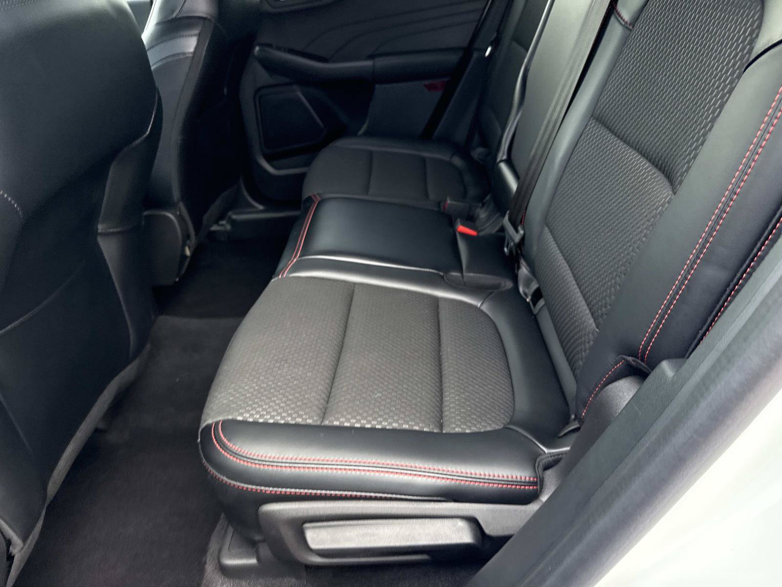 Used 2023 Ford Escape ST-Line Select AWD/4WD image 13