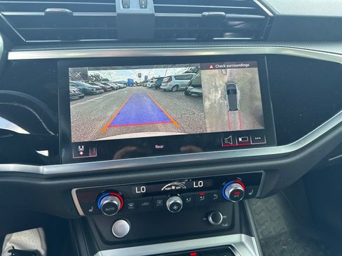 Used 2020 Audi Q3 2.0T Prestige AWD/4WD image 19