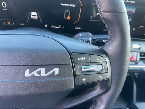 Certified 2025 Kia K4 EX image 21