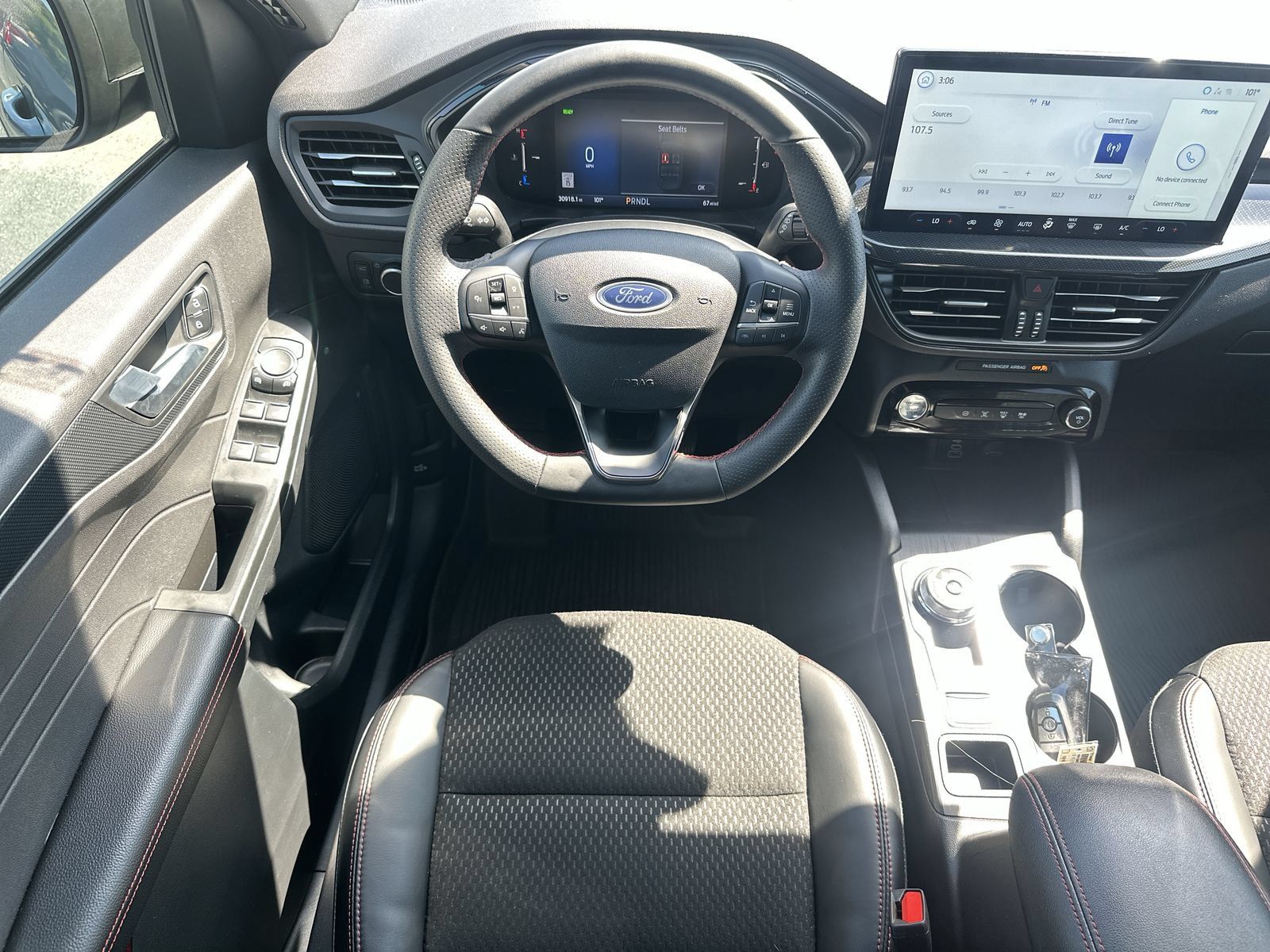 Used 2025 Ford Escape ST-Line w/ Equipment Group 301A FWD image 17