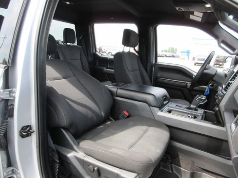 Used 2019 Ford F150 XLT w/ Equipment Group 302A Luxury AWD/4WD image 22