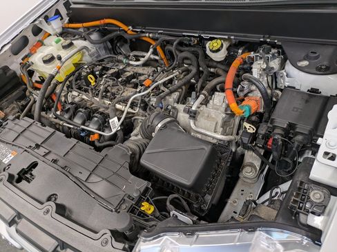 Used 2023 Ford Maverick Lariat image 30