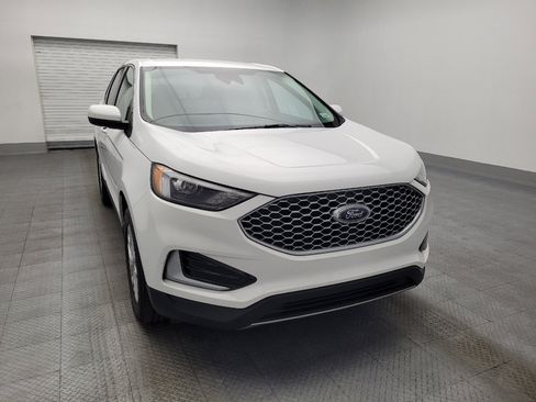 Used 2024 Ford Edge SEL image 14