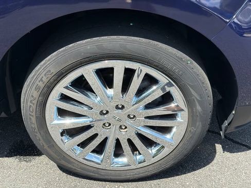 Used 2011 Lincoln MKX 2WD w/ 102A Rapid Spec Order Code image 11