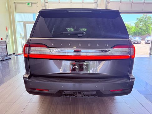 Used 2018 Lincoln Navigator Select w/ Technology Package RWD image 6