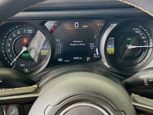 Used 2024 Jeep Wrangler Willys image 19