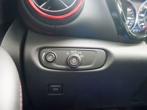 Used 2022 Chevrolet Blazer RS w/ Enhanced Convenience Package image 27