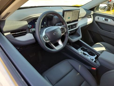 New 2026 Ford Explorer Active w/ Active Comfort Package RWD image 6
