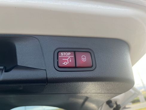 Used 2024 Mercedes-Benz EQB 250+ image 25
