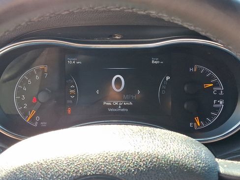 Used 2018 Jeep Grand Cherokee Laredo image 26