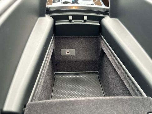 Used 2024 BMW X7 xDrive40i w/ Premium Package AWD/4WD image 25